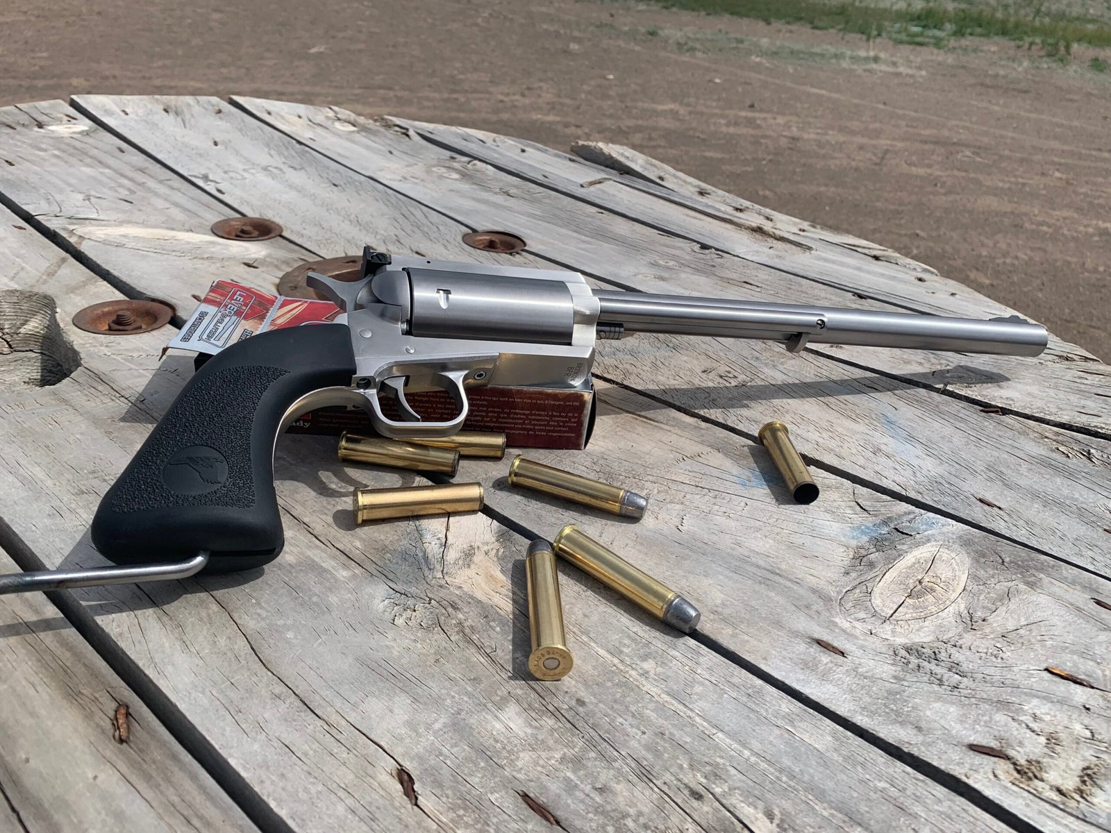 Magnum Research BFR Biggest Finest revolver 45-70 LBR