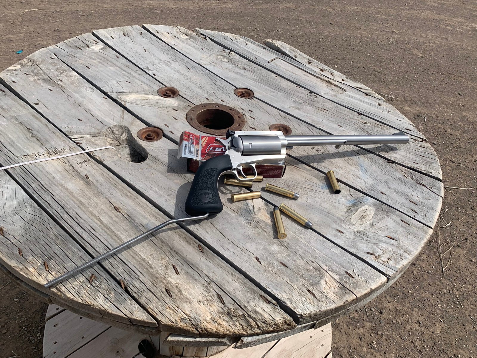 Magnum Research BFR Biggest Finest revolver 45-70 LBR